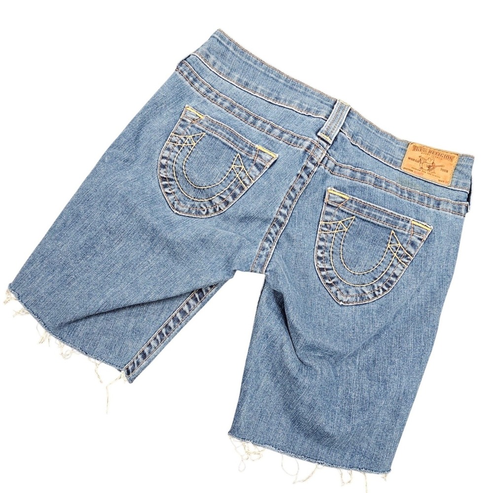 True Religion Bobby Cut Off Denim Shorts Size 28 Y2K Bermuda Blue Low Rise Raw‎